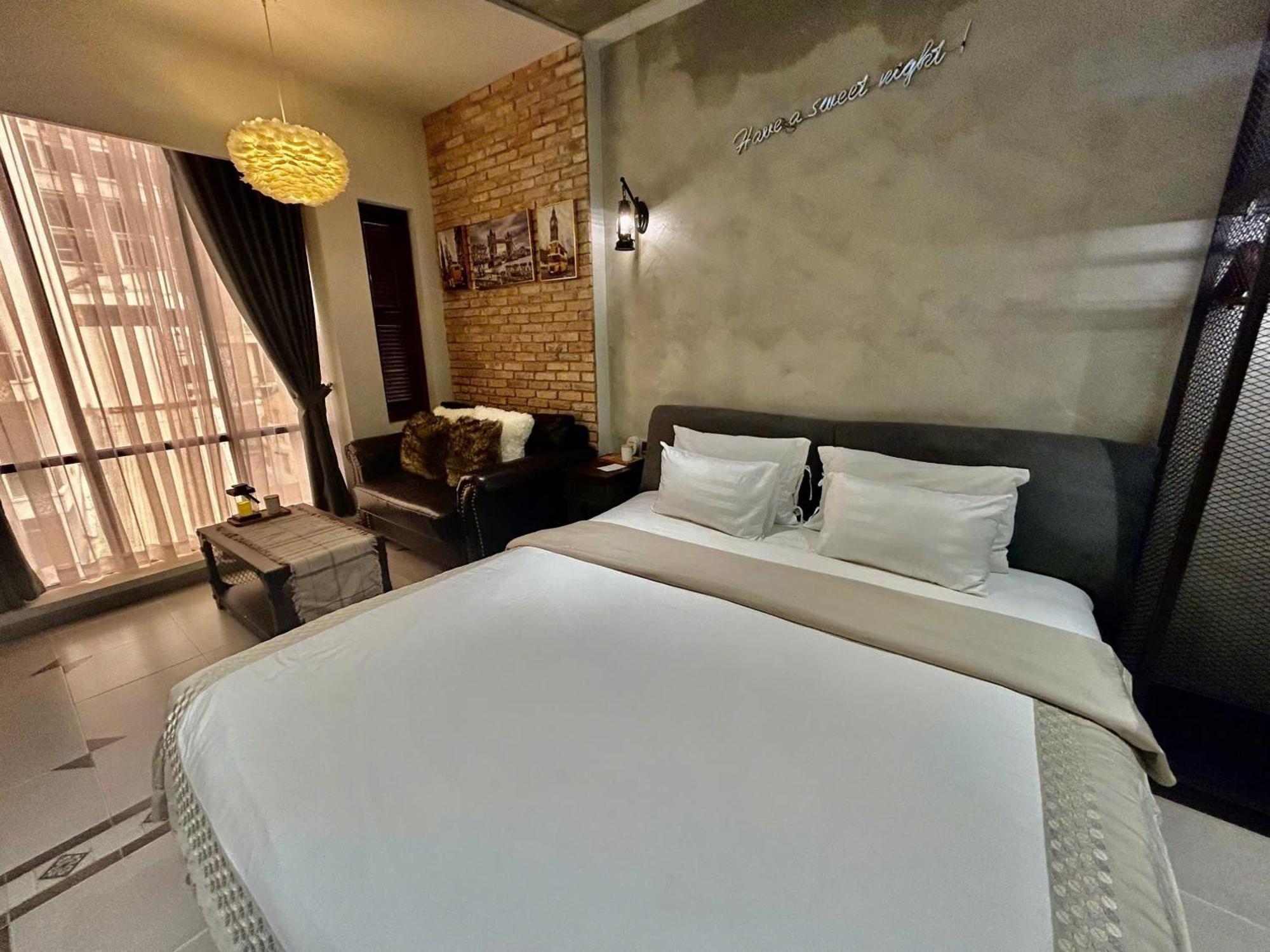 Tg Boutique 3*